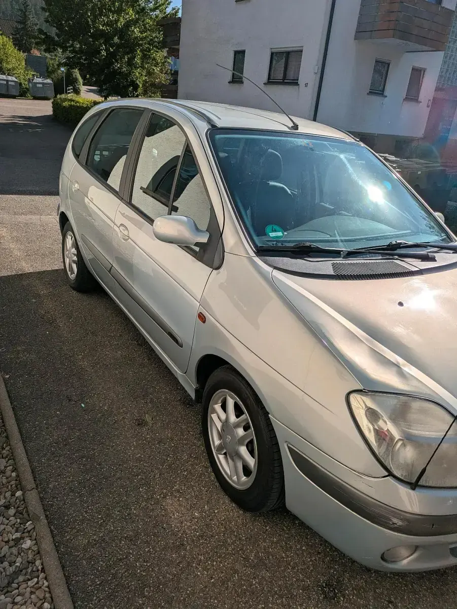 Używany Renault Scénic 139 KM (102 kW) 2003 Szary Minivan