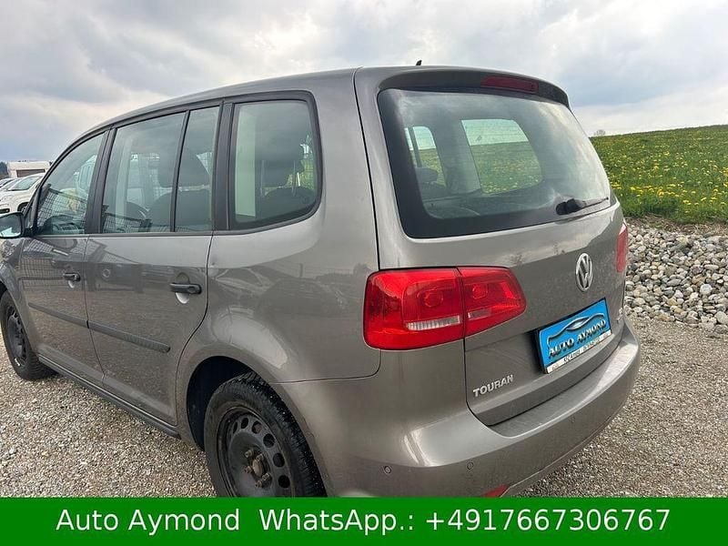 Second-hand VW Touran 105 CP (77 kW) 2011 Gri Monovolum