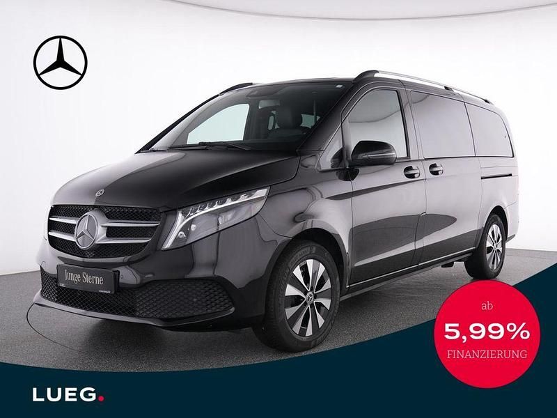 Schwarz Gebraucht 2024 Mercedes V250 Van / Kleinbus | 64.495 € (Guter Preis) - Bild 1/4