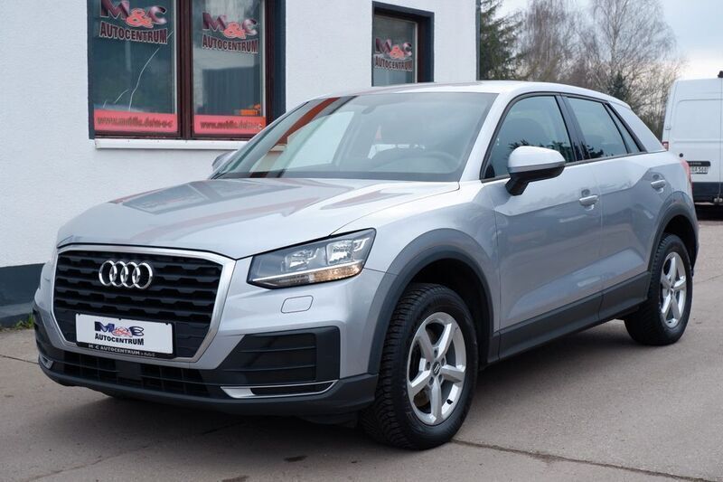 Silber Gebraucht 2017 Audi Q2 Design SUV | 18.990 € (Guter Preis) - Bild 1/4