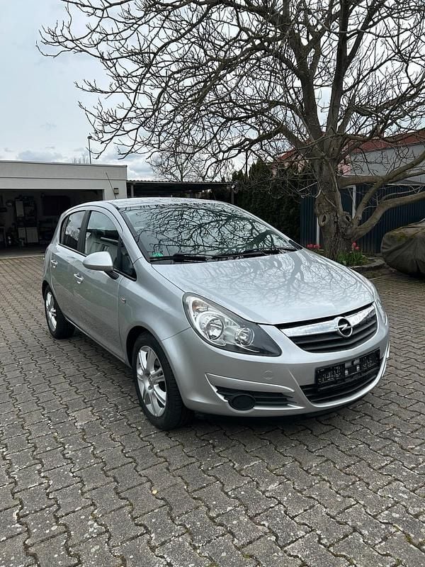 Gebraucht Opel Corsa 100 PS (73 kW) 2010 Silber Kleinwagen