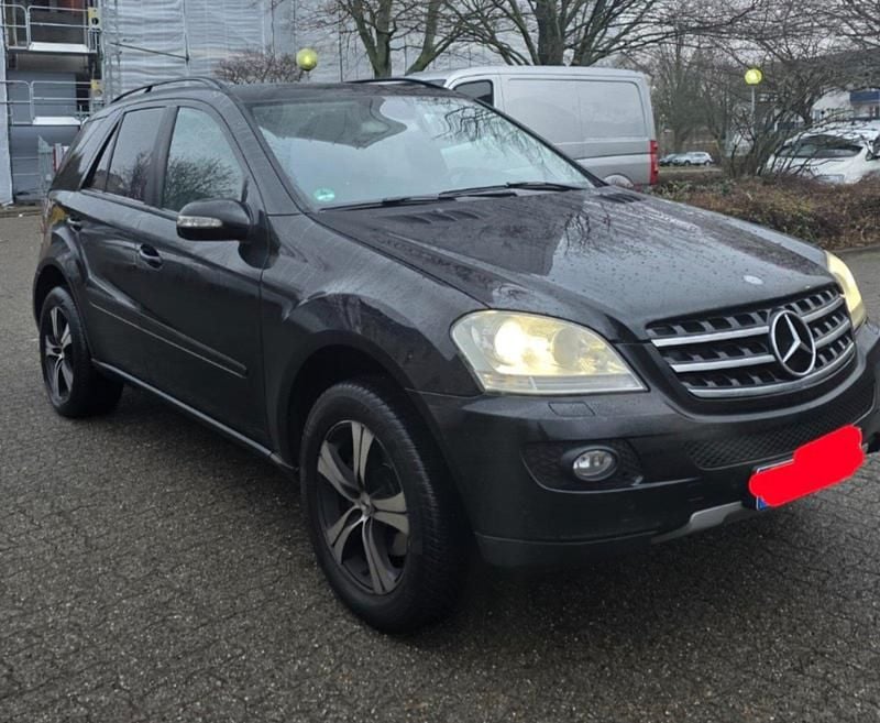 Schwarz Gebraucht 2008 Mercedes ML320 SUV | 4.100 € (Superpreis) - Bild 1/4