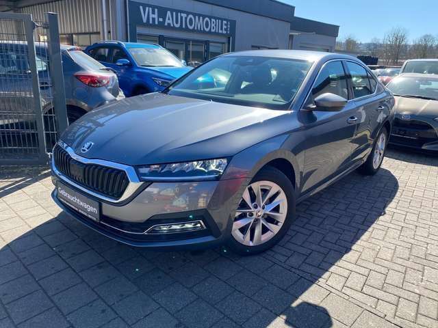 Grau Gebraucht 2024 Skoda Octavia Style Limousine | 27.000 € (Fairer Preis) - Bild 1/4