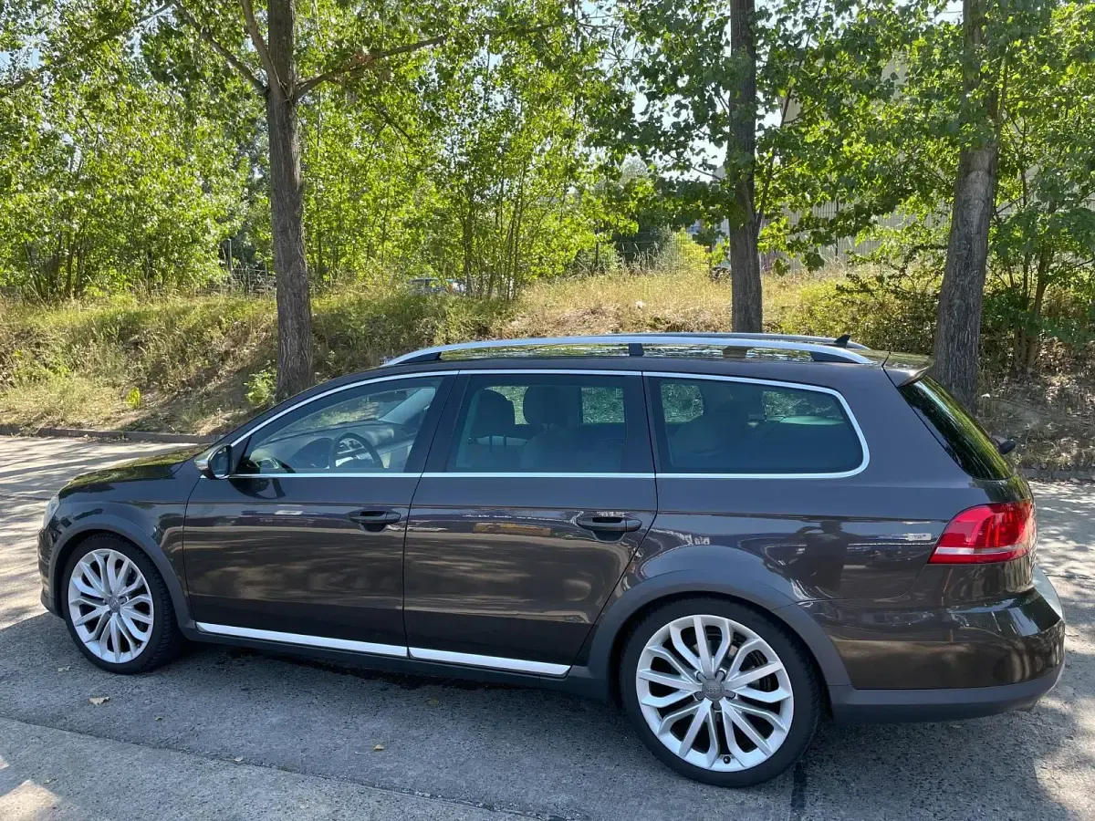 Gebraucht VW Passat Alltrack 177 PS (130 kW) 2013 Braun Kombi