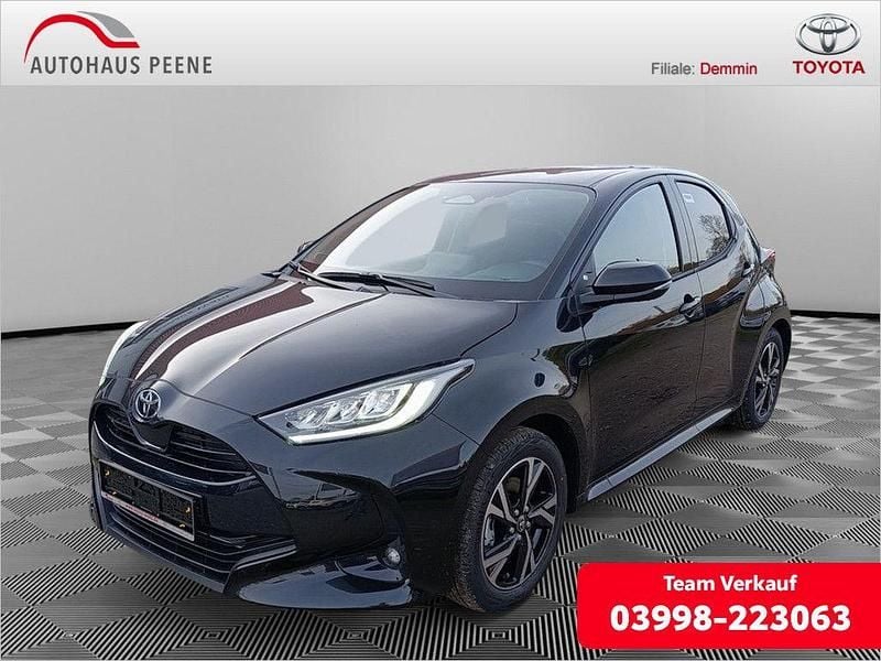 Neu Toyota Yaris Hybrid 116 PS (85 kW) 2025 Schwarz Limousine