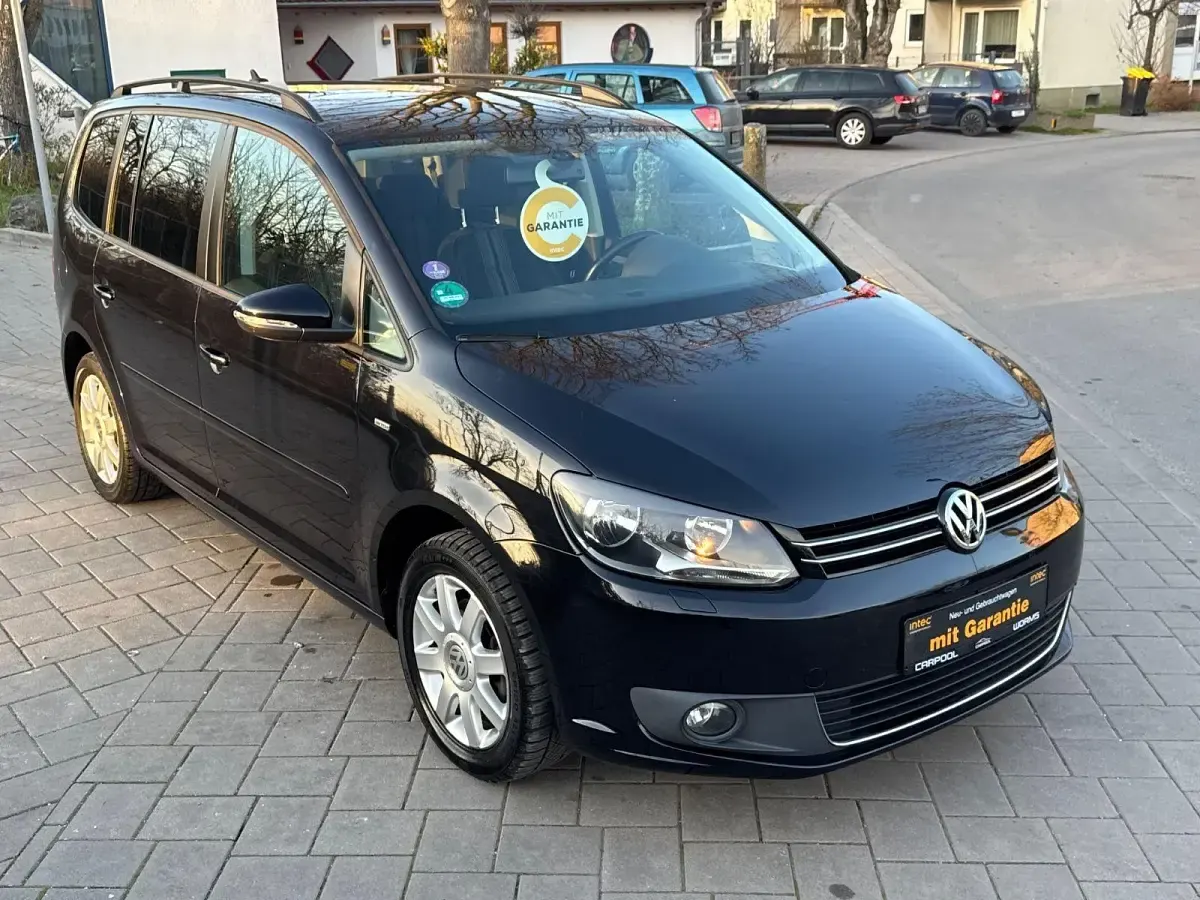 Gebraucht VW Touran Match 105 PS (77 kW) 2012 Schwarz Van / Kleinbus