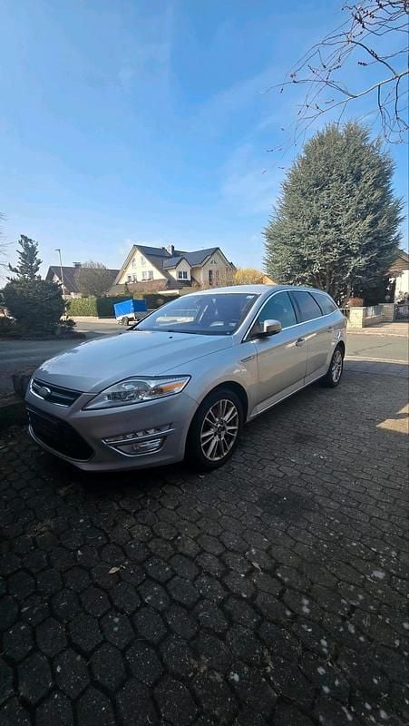 Gebraucht Ford Mondeo 163 PS (119 kW) 2011 Silber Kombi