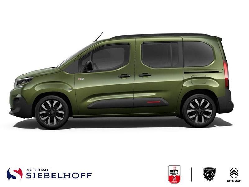Neu Citroën Berlingo 131 PS (96 kW) 2026 Grün Van / Kleinbus
