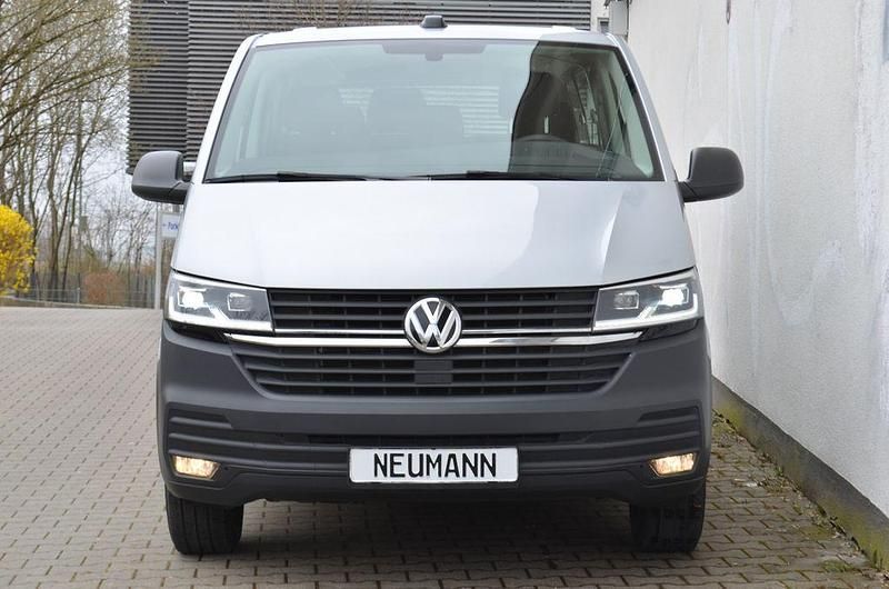 Gebraucht VW Transporter 150 PS (110 kW) 2024 Silber Van