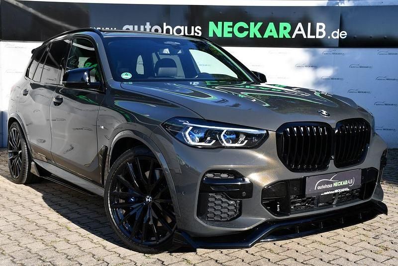 Dravitgrau Gebraucht 2023 BMW X5 M Sport SUV | 68.900 € (Fairer Preis) - Bild 1/4