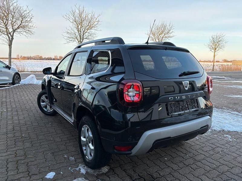 Gebraucht Dacia Duster Comfort 114 PS (83 kW) 2018 Schwarz SUV