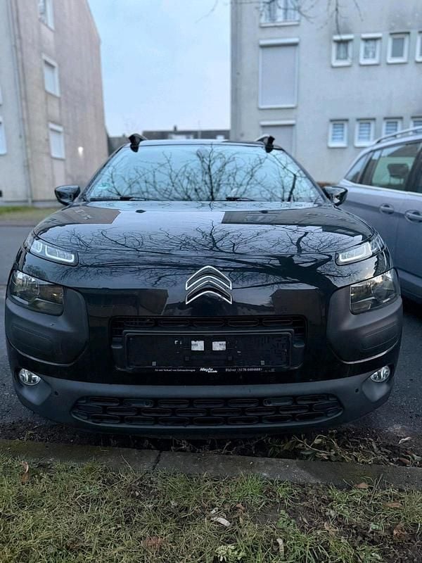 Schwarz Gebraucht 2016 Citroën C4 Limousine | 6.250 € (Superpreis) - Bild 1/4