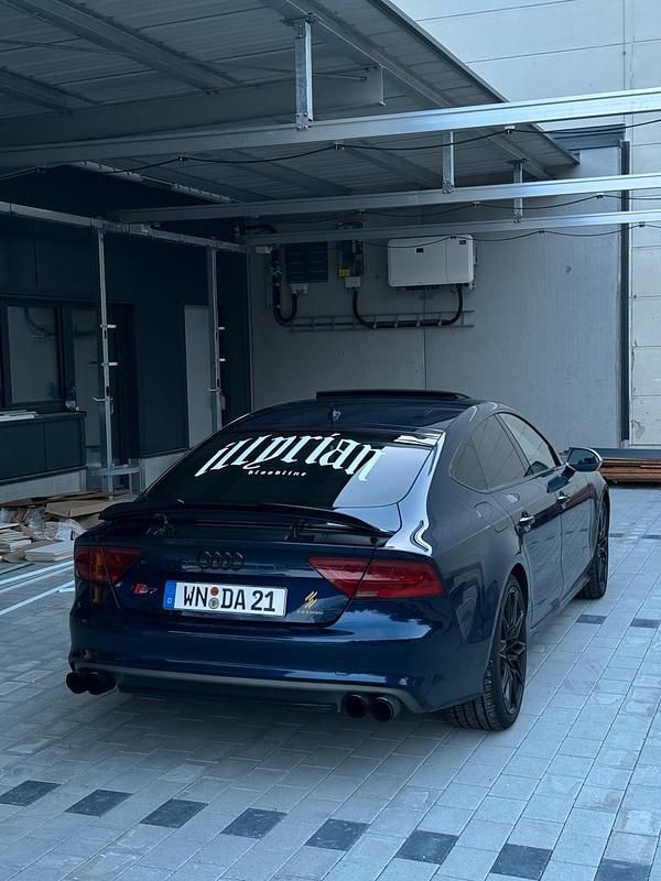 Blau Gebraucht 2013 Audi S7 Kleinwagen | 23.500 € - Bild 1/4