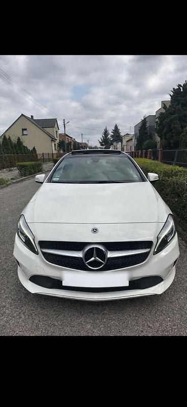 Gebraucht Mercedes A180 2017 Weiß Kleinwagen