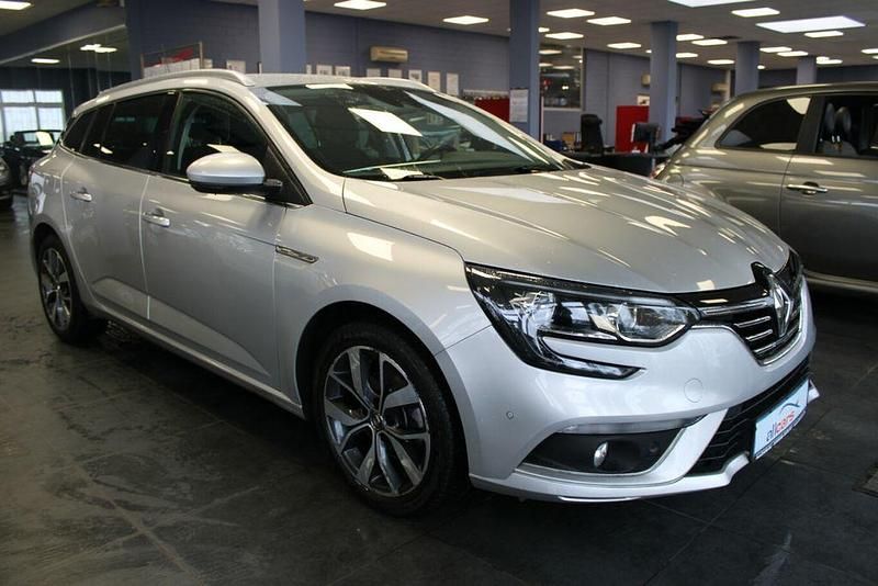 Gebraucht Renault Mégane IV Bose Edition 132 PS (97 kW) 2018 Silber Limousine