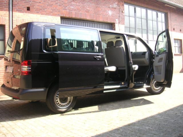 Gebraucht VW T5 102 PS (75 kW) 2014 Schwarz metallic Van