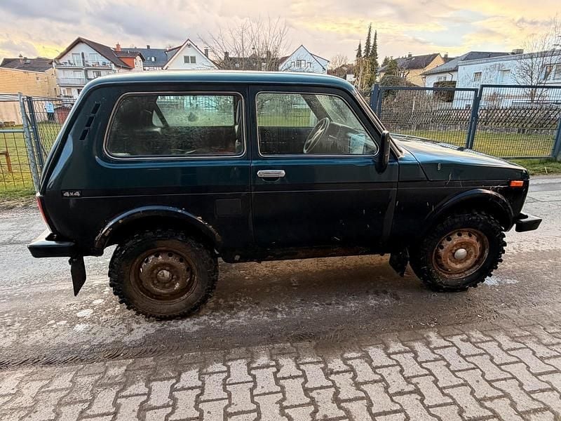 Gebraucht Lada niva 83 PS (61 kW) 2008 Grün SUV