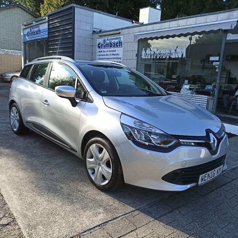 Silber Gebraucht 2014 Renault Clio IV Dynamique Limousine | 8.290 € (Fairer Preis) - Bild 1/4