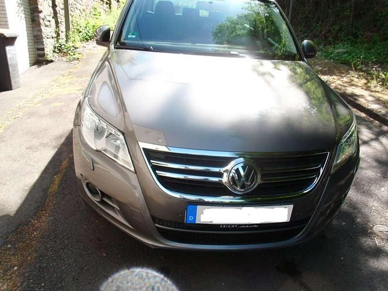 Grau Gebraucht 2008 VW Tiguan Sport SUV | 4.800 € (Guter Preis) - Bild 1/4