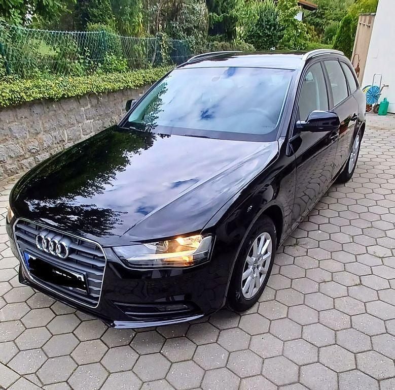Gebraucht Audi A4 Attraction 170 PS (125 kW) 2013 Schwarz Kombi