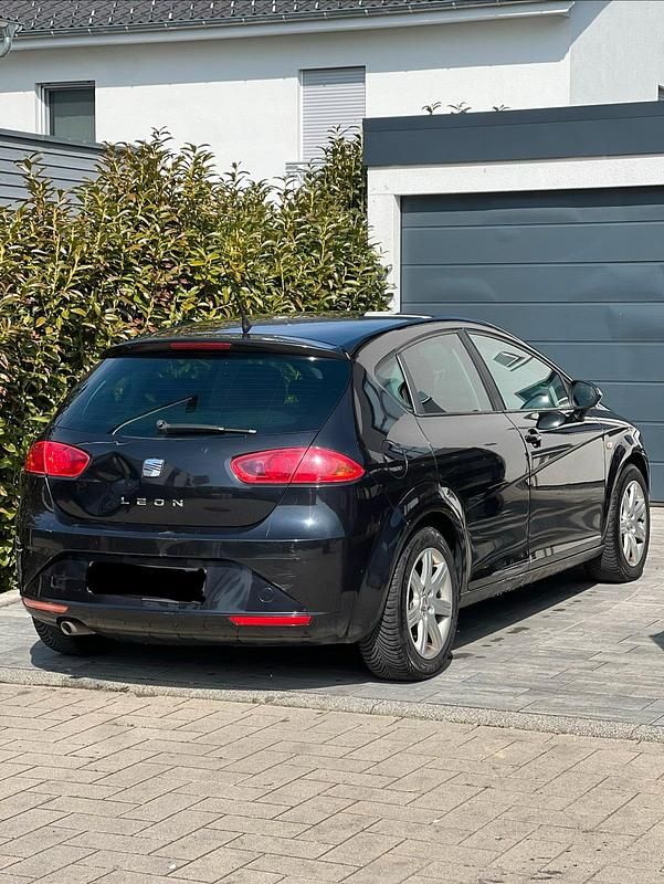Gebraucht Seat Leon 105 PS (77 kW) 2010 Schwarz Kleinwagen