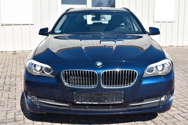 Gebraucht BMW 520 184 PS (135 kW) 2012 Blau Kombi