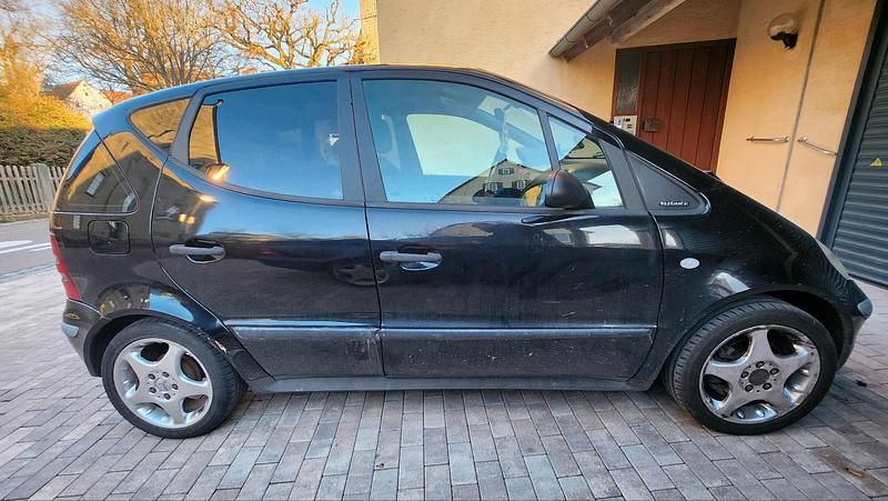 Gebraucht Mercedes A170 95 PS (69 kW) 2002 Schwarz Kleinwagen