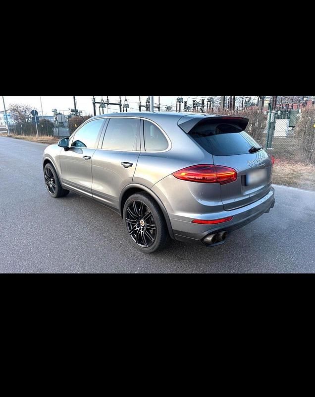 Second-hand Porsche Cayenne 500 CP (367 kW) 2015 Gri SUV