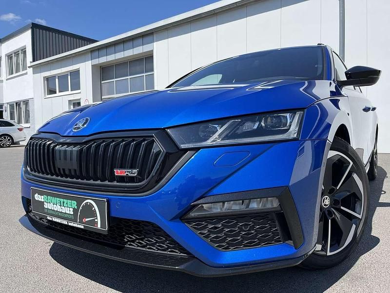 Raceblau Gebraucht 2023 Skoda Octavia RS Kombi | 31.860 € (Guter Preis) - Bild 1/4