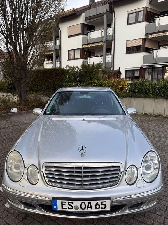 Gebraucht Mercedes E320 Elegance 224 PS (164 kW) 2003 Silber Limousine