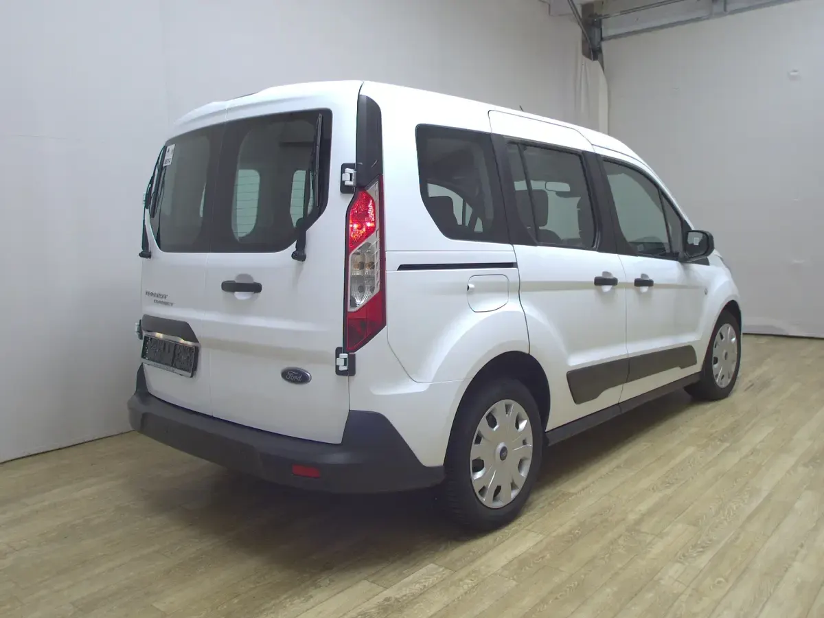 Używany Ford Transit Connect Trend 101 KM (74 kW) 2020 Biały Minivan