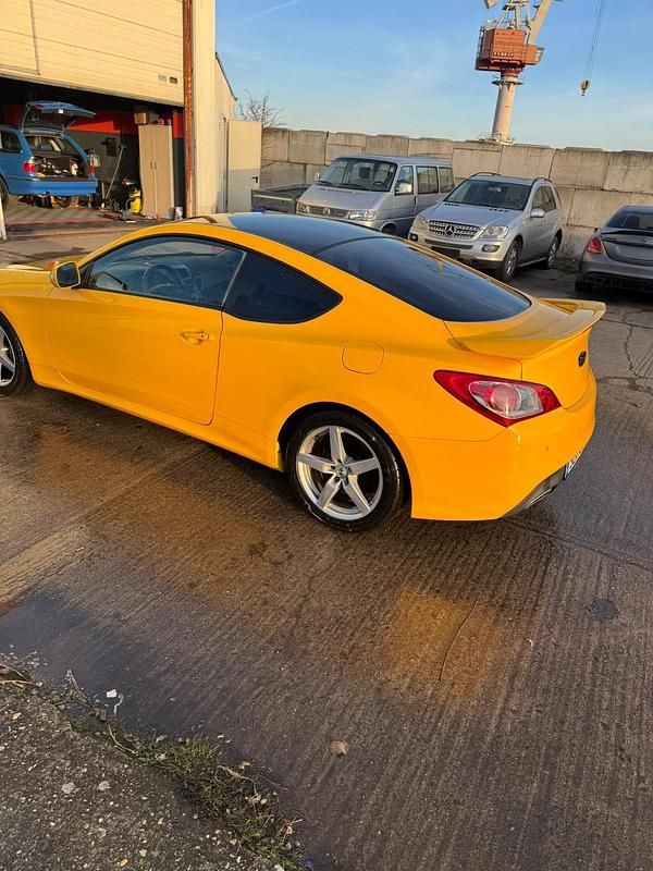 Gebraucht Hyundai Genesis 303 PS (222 kW) 2011 Gelb Coupé