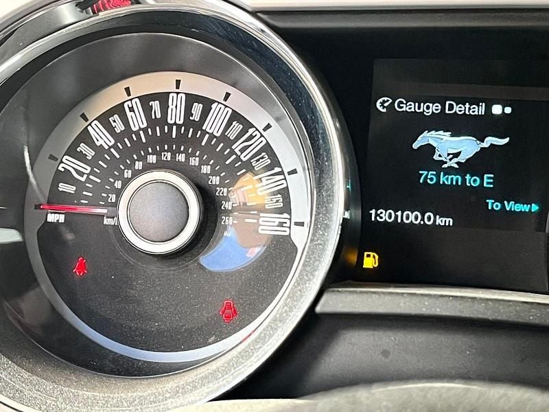 Gebraucht Ford Mustang Premium 309 PS (227 kW) 2012 Schwarz Cabrio