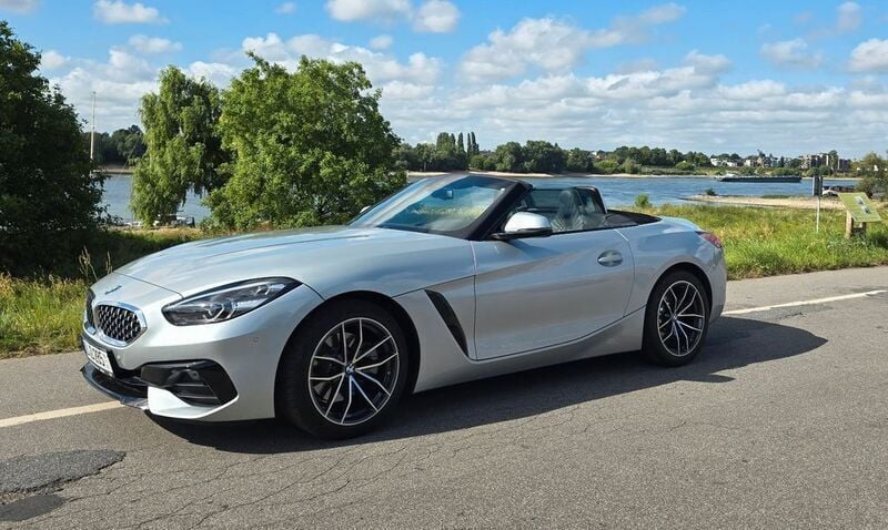 Silber Gebraucht 2020 BMW Z4 Efficient Dynamics Cabrio | 30.500 € (Superpreis) - Bild 1/4