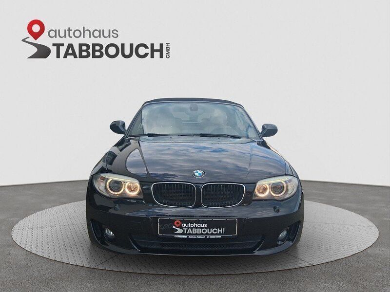 Schwarz Gebraucht 2011 BMW 118 Cabriolet Sport Line Cabrio | 10.999 € (Fairer Preis) - Bild 1/4