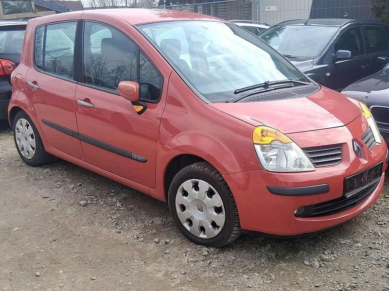 Second-hand Renault Modus 88 CP (64 kW) 2005 Roșu Monovolum