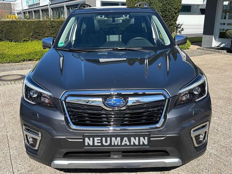 Gebraucht Subaru Forester Platinum 150 PS (110 kW) 2021 Magnetite gray (m) SUV