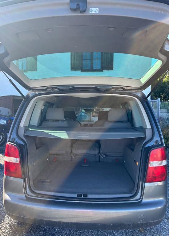 Gebraucht VW Touran Basis 105 PS (77 kW) 2003 Grau Van / Kleinbus