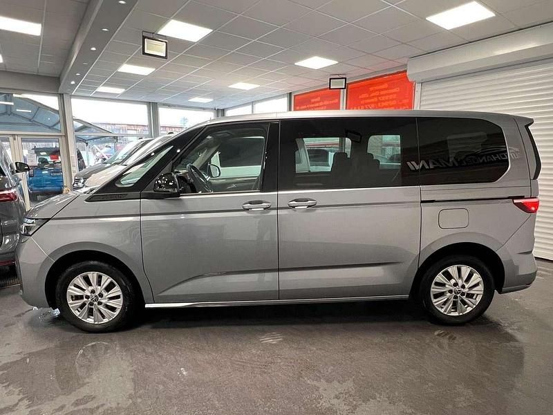 Second-hand VW Multivan 150 CP (110 kW) 2022 Argintiu Monovolum
