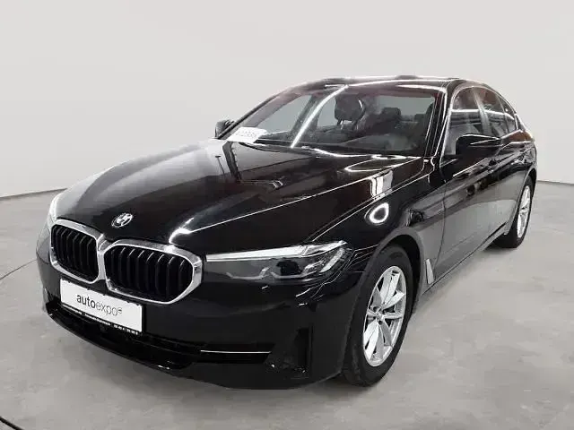 Gebraucht BMW 530 Sport Line 286 PS (210 kW) 2023 Schwarz Limousine