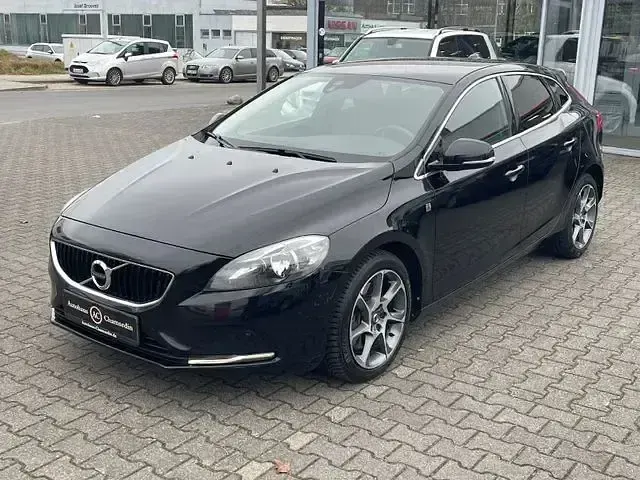 Usata Volvo V40 Ocean Race 221 CV (162 kW) 2016 Nero Berlina