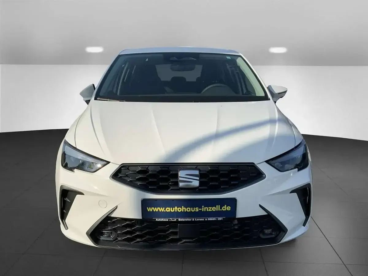 Neu Seat Ibiza 80 PS (58 kW) 2026 "candy" weiss Kleinwagen