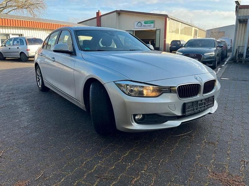 Gebraucht BMW 316 116 PS (85 kW) 2012 Silber Limousine