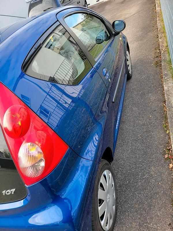 Gebraucht Peugeot 107 68 PS (50 kW) 2005 Blau Kleinwagen