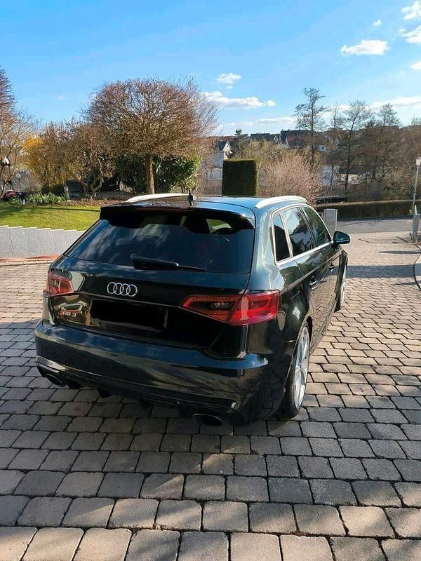 Gebraucht Audi RS3 Exclusive 367 PS (269 kW) 2015 Schwarz Limousine