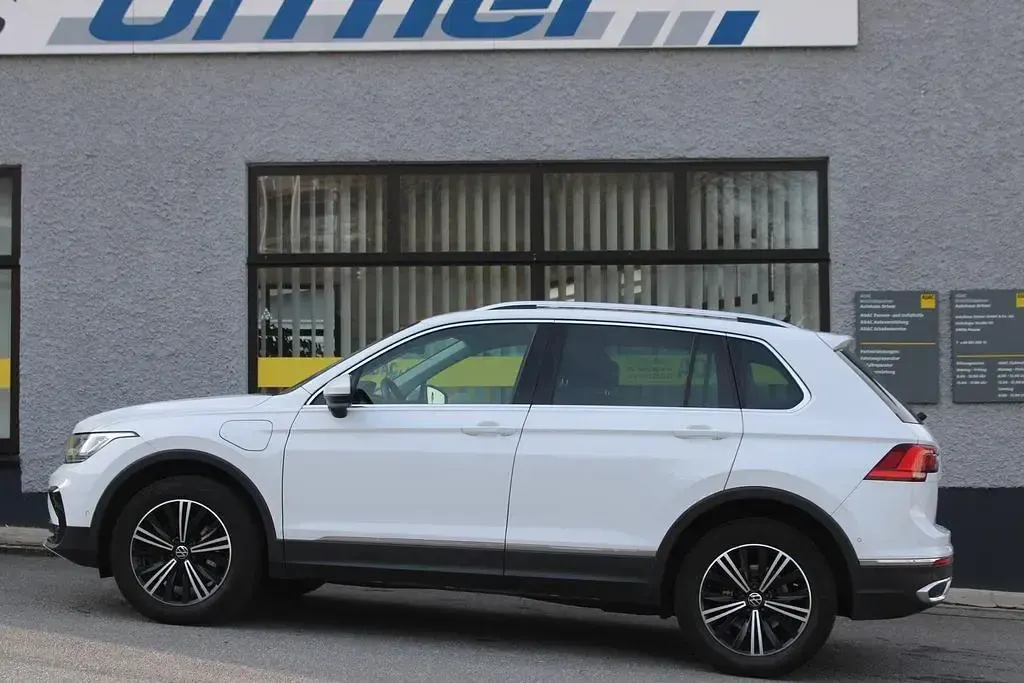 Gebraucht VW Tiguan Elegance 150 PS (110 kW) 2022 Weiß SUV
