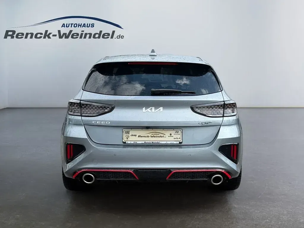 Gebraucht Kia Ceed GT GT 204 PS (150 kW) 2022 (css) lunarsilber met. Limousine