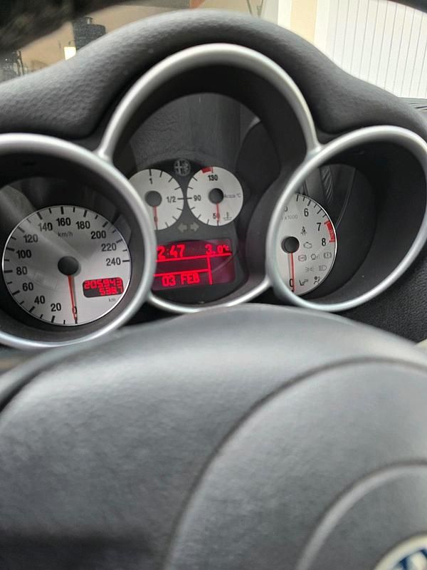 Gebraucht Alfa Romeo 147 120 PS (88 kW) 2001 Rot Kleinwagen