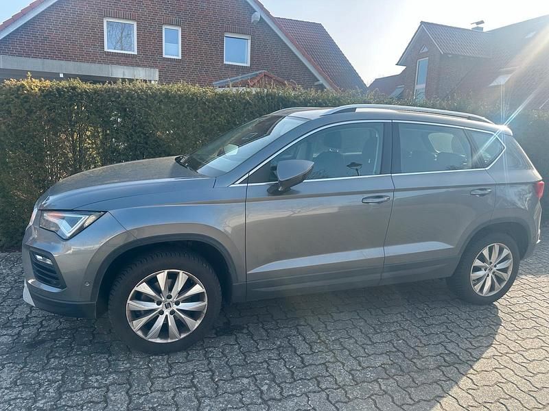 Gebraucht Seat Ateca Style 150 PS (110 kW) 2022 Grau SUV