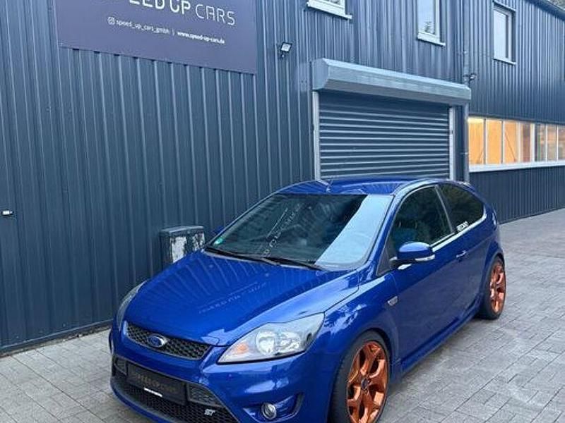 Blau Gebraucht 2008 Ford Focus ST Limousine | 11.990 € - Bild 1/4